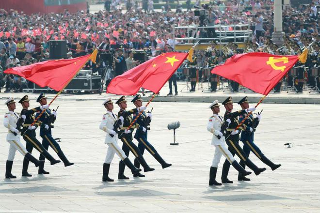 韩国阅兵仪式完整视频2019关于韩国阅兵仪式的完整视频，由于版权和授权问题，我无法直接提供视频链接。您可以通过搜索引擎或相关新闻网站查找韩国阅兵仪式的视频。此外，一些社交媒体平台或视频分享网站也可能会有相关的视频。建议您使用这些途径进行查找和观看。