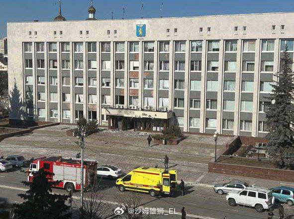 乌政府大楼遇袭 俄称未进行袭击乌政府大楼遇袭事件，俄方坚决否认参与袭击